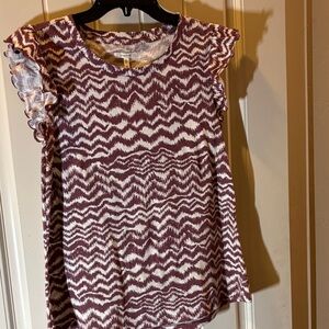 Maurices cap sleeve round neck top.
